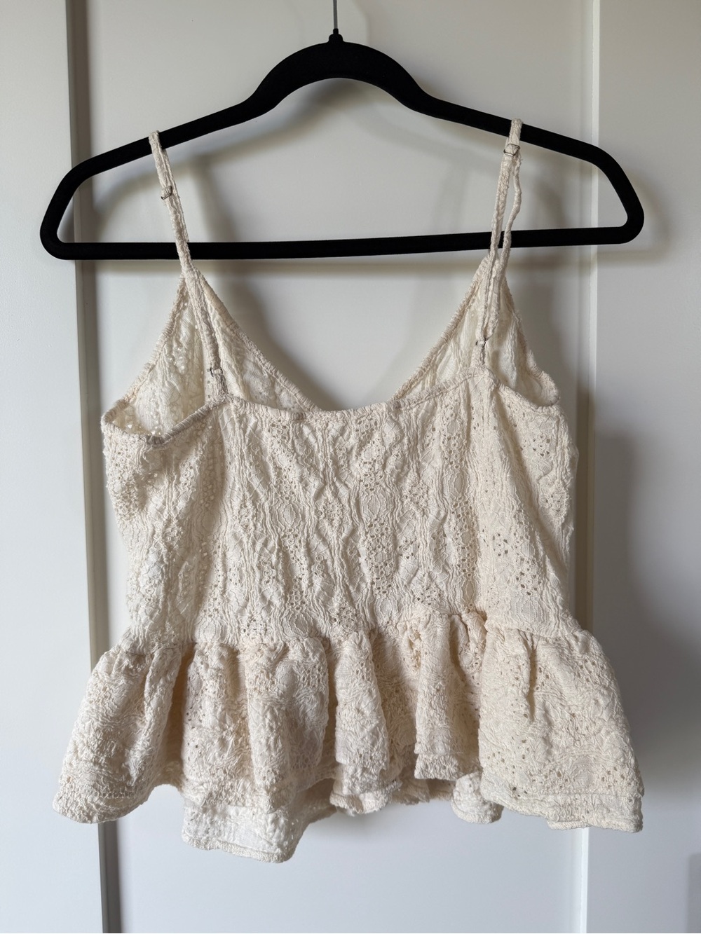 Zara Eyelet Ruffle Tank Fairy Large - Picture 2 of 12
